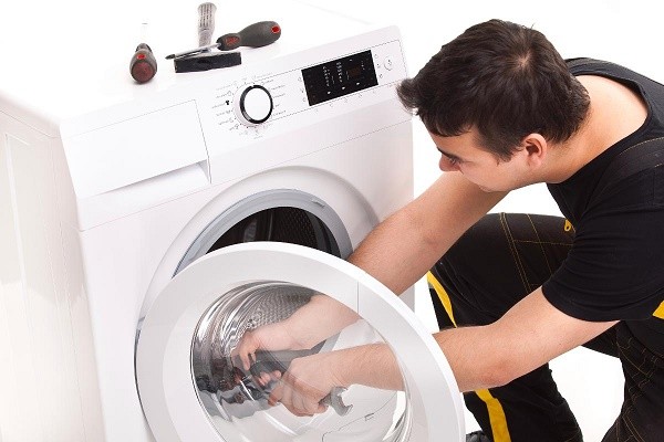 Máy giặt đang giặt bị mất điện phải làm sao?