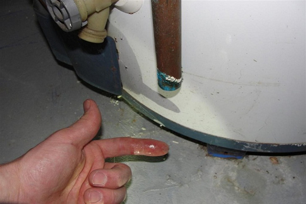 Cách sửa bình nóng lạnh bị rò nước tại nhà đơn giản